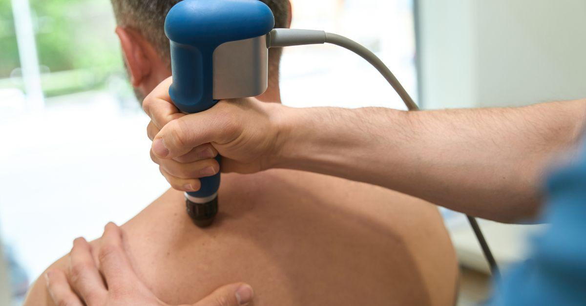 Relieve Chronic Discomfort: Expert Back Pain Chiropractor Solutions 2 Expert Back Pain Chiropractor Solutions