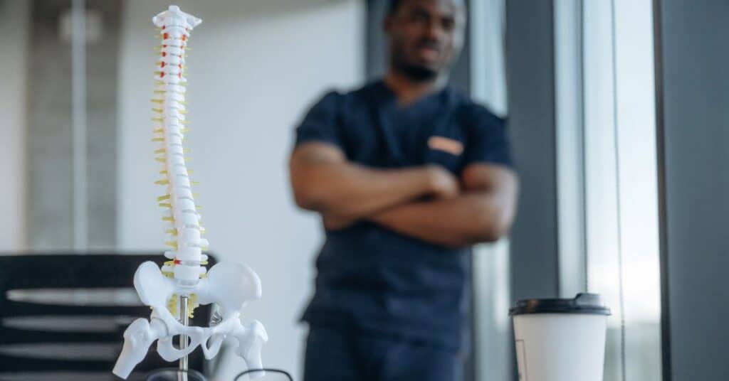 Chiropractor Shares: How Weekend Warriors Can Avoid Back Strain This Summer 2 Chiropractor
